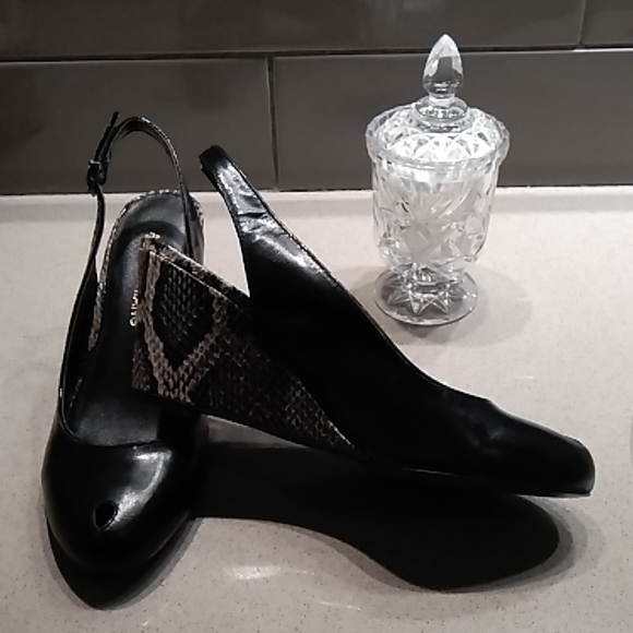 Arturo Chiang Peep Toe Wedges - Picture 5 of 6